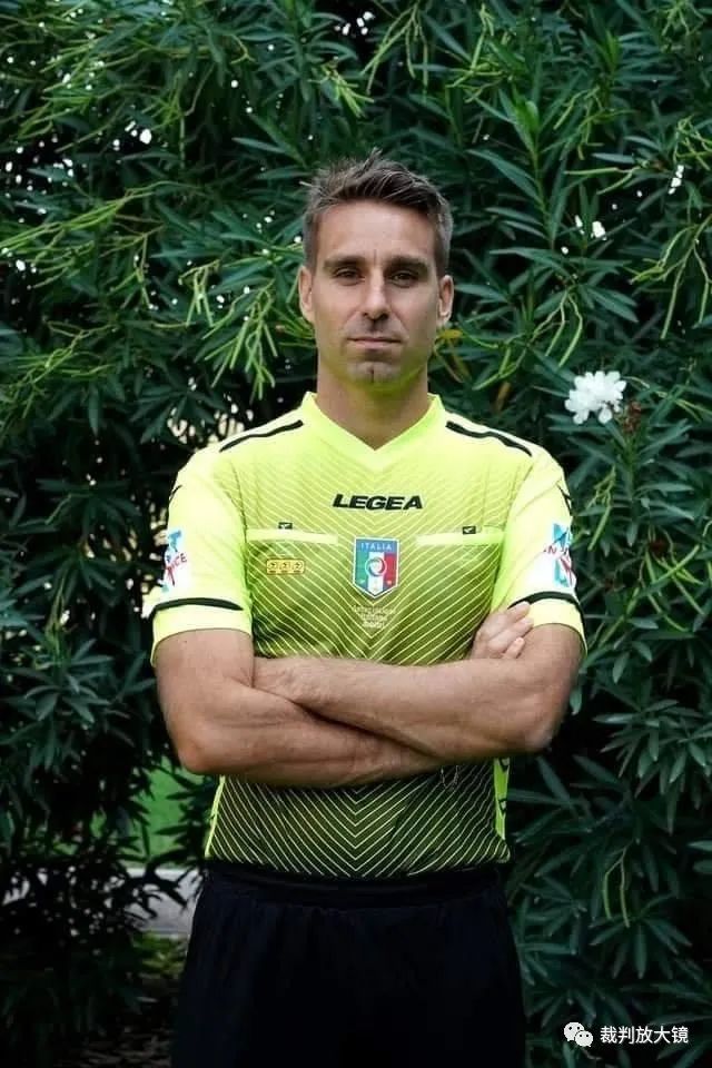 作品脱颖而 作品脱颖而